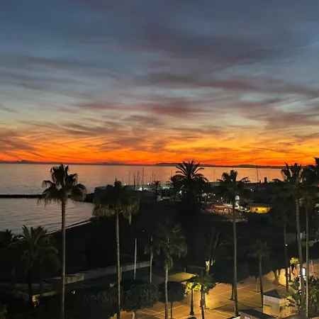 Atardecer En La Playa En Centro Marbella