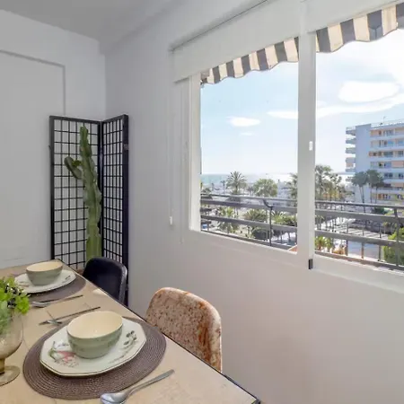 Atardecer En La Playa En Centro *